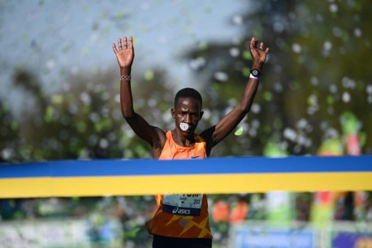 Kenyan Judith Jeptum wins Paris marathon
