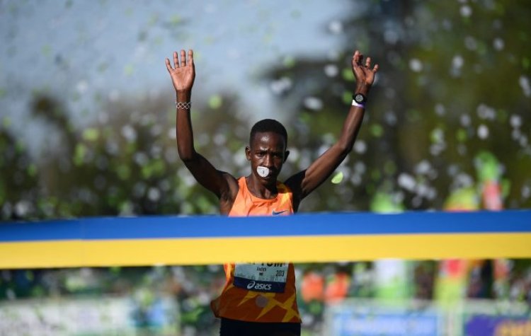 Kenyan Judith Jeptum wins Paris marathon