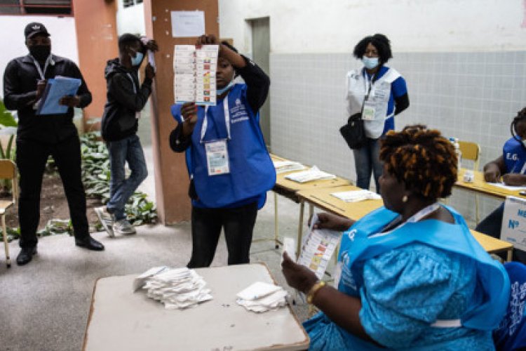 Angolan president secures strong lead in early poll results