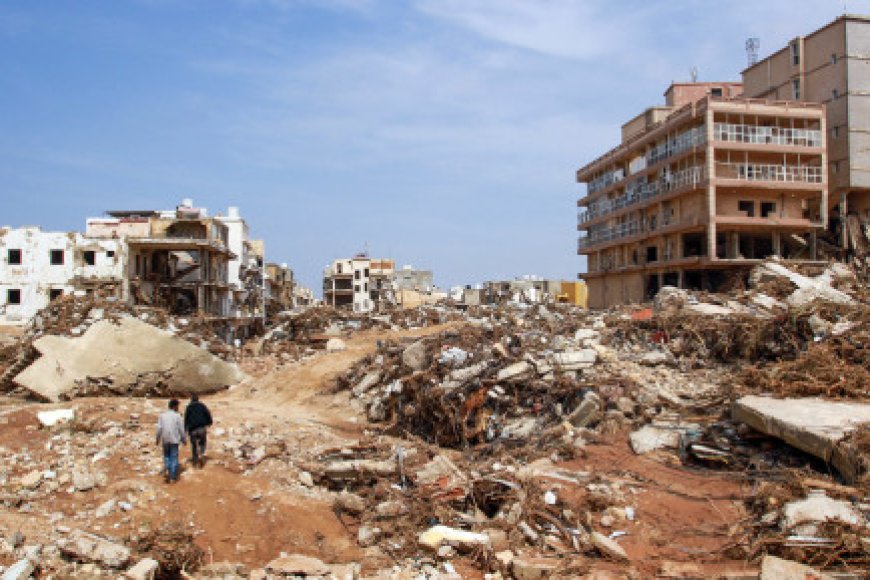 Libyan city counts toll of huge flood, 10,000 missing