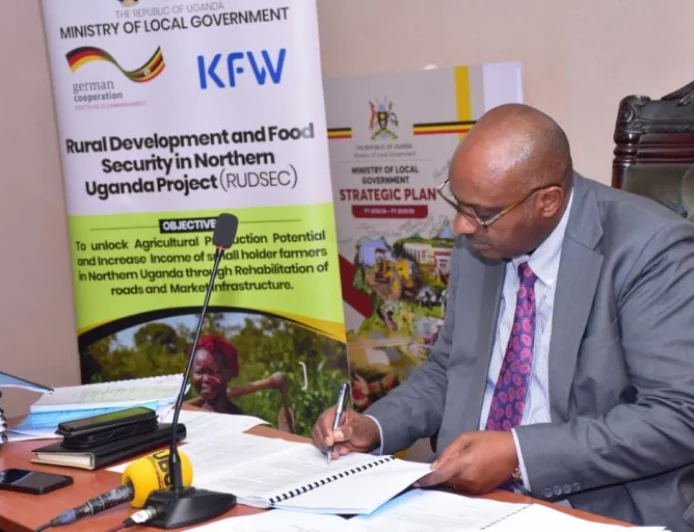 PS Ben Kumumanya Presides Over Signing of Contracts for 139km Community Access Roads in Northern Uganda