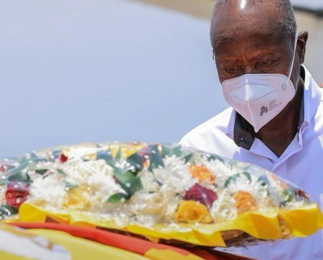 Museveni Mourns King Oyo as Monarch’s Body Returns Home